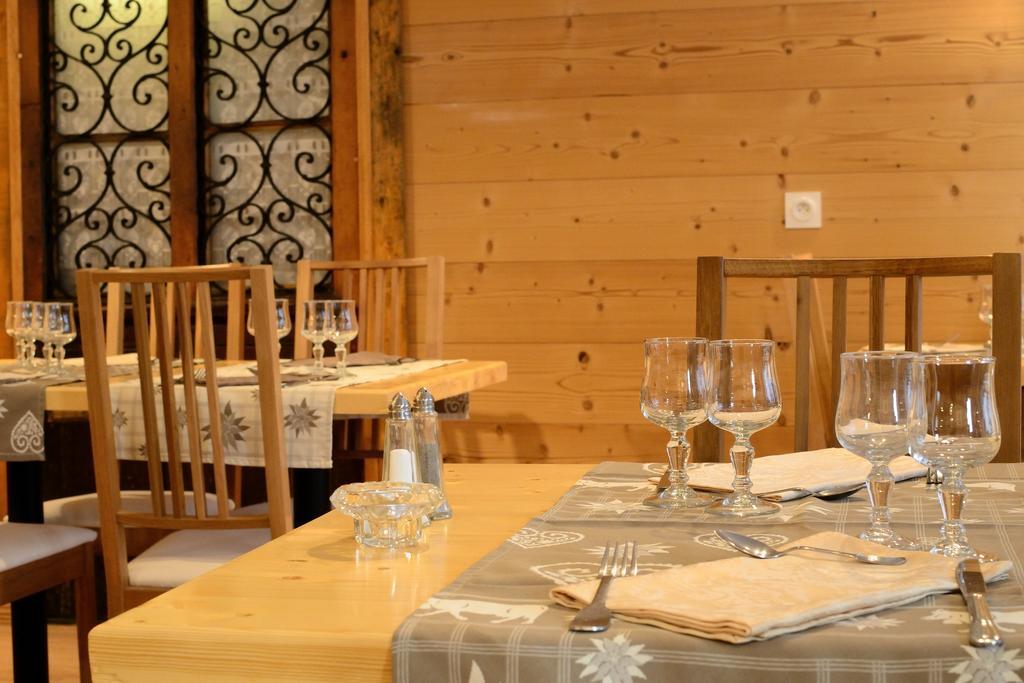 Chalet Hotel La Tarine Пезе-Нанкроа Екстериор снимка